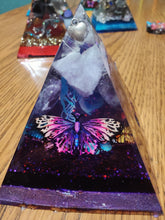 Load image into Gallery viewer, Medium Amethyst Orgonite EMF Protection/Chakra Healing Pyramid 10-19 Symm