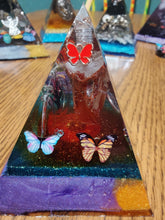Load image into Gallery viewer, Medium Carnelian Orgonite EMF Protection/Chakra Healing Pyramid 10-19 Symm