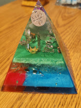 Load image into Gallery viewer, **SPECIAL** Aventurine Orgonite EMF Protection/Chakra Healing Pyramid